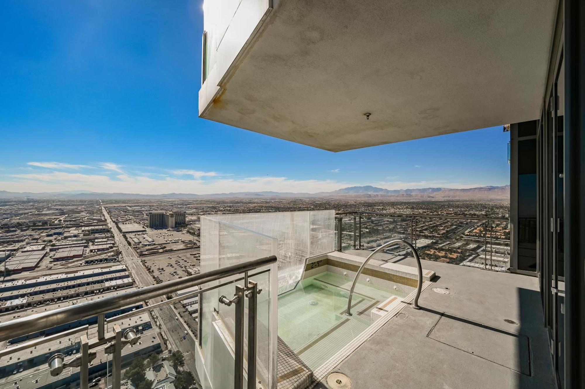 Stripviewsuites Penthouse Las Vegas Exterior photo